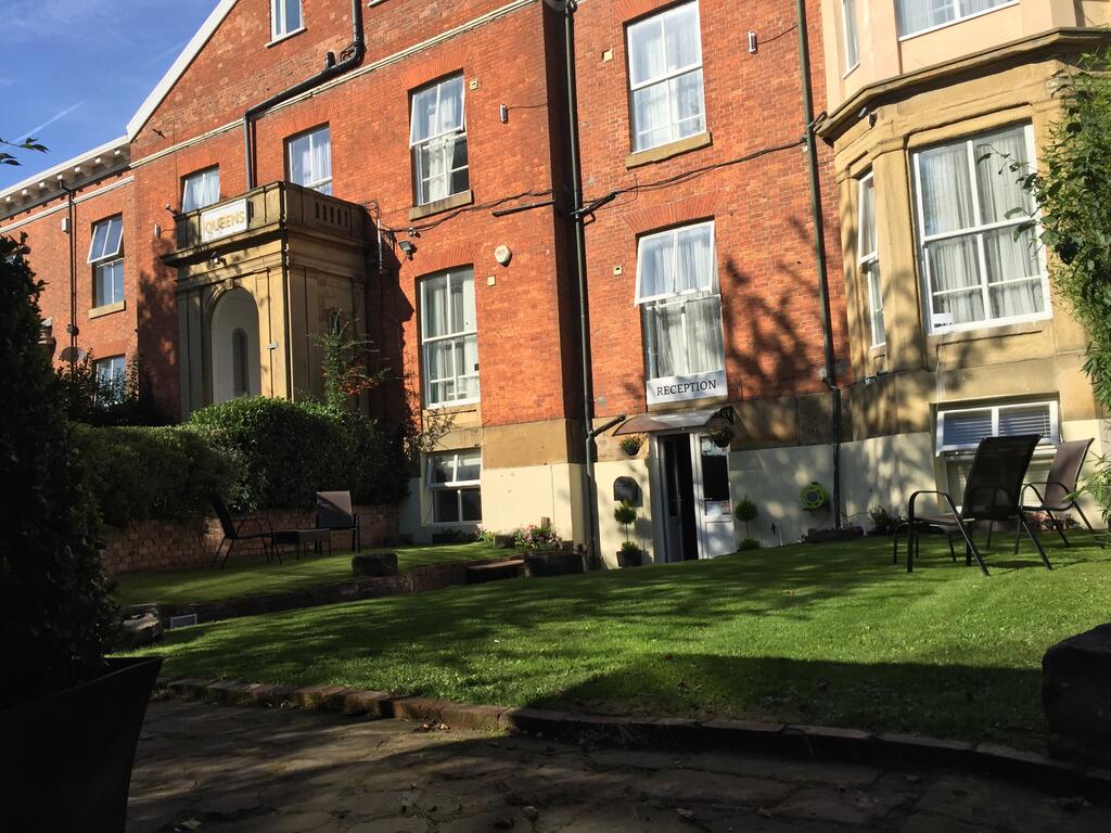 Queens Guesthouse Manchester room 3