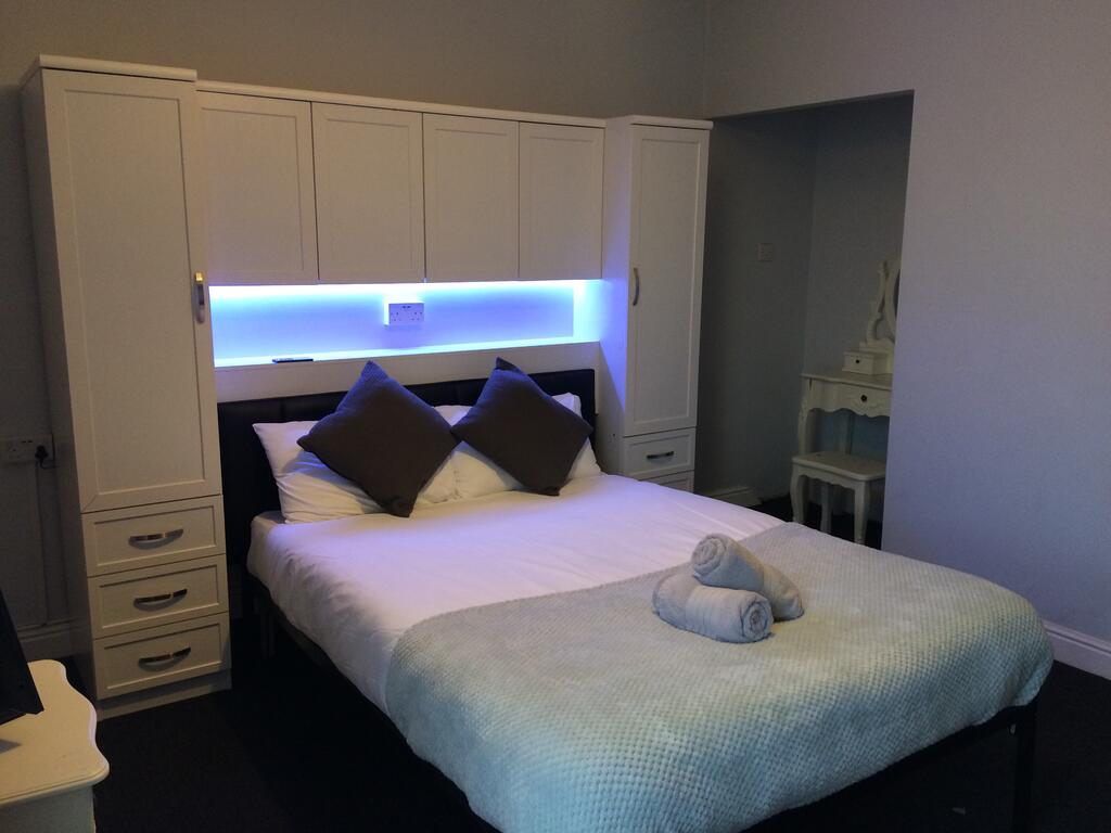Queens Guesthouse Manchester room 4